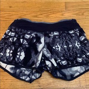 Lululemon shorts size 2 great condition.